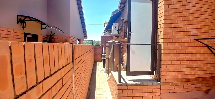 1 Bedroom Property for Sale in Langenhovenpark Free State